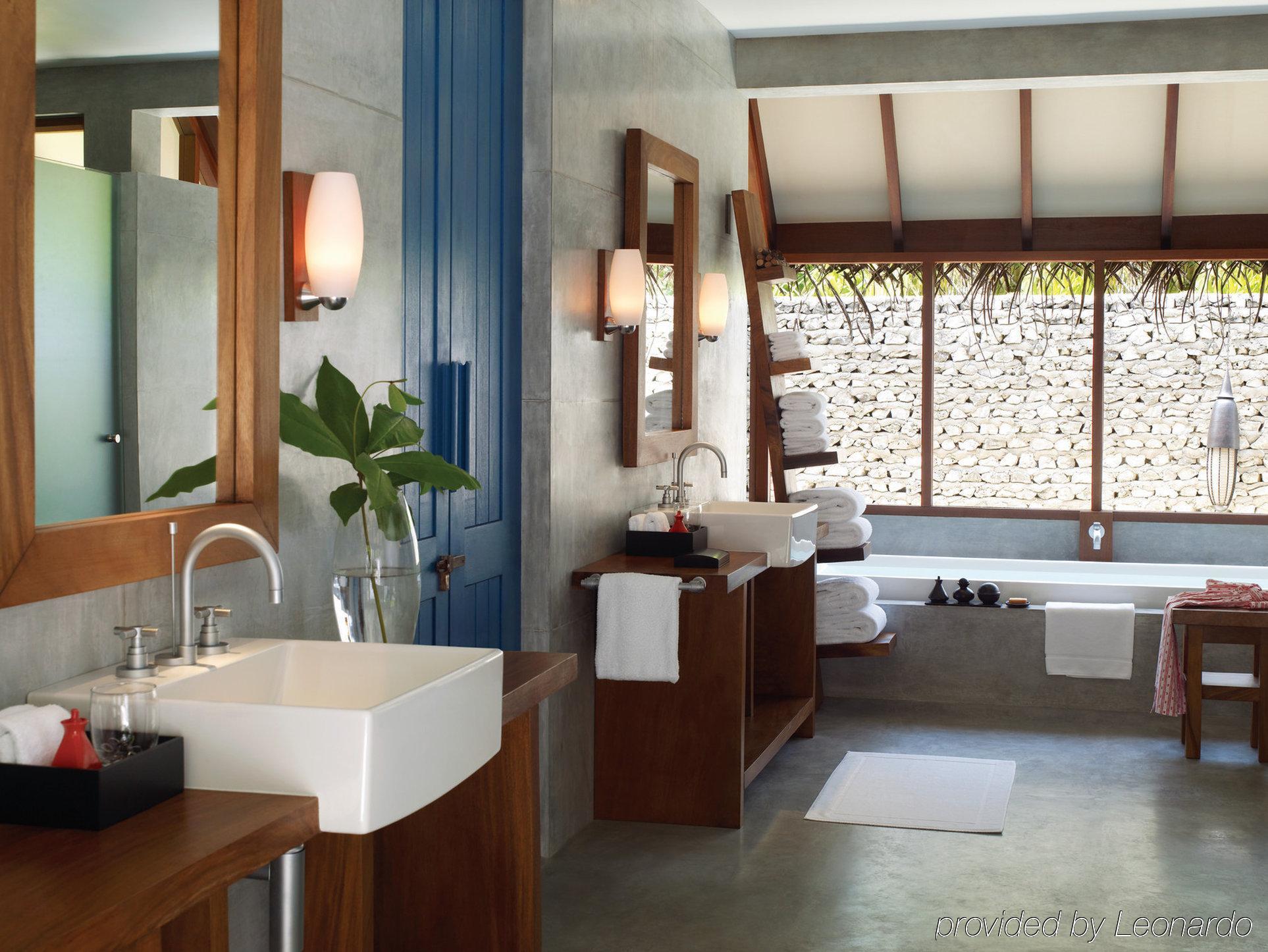 Four Seasons Resort Maldives At Landaa Giraavaru Kamadhoo Номер фото